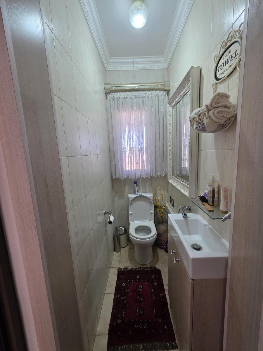 3 Bedroom Property for Sale in Naudeville Free State